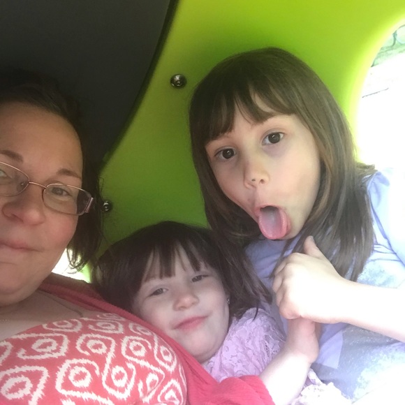 Meet your Posher, Denise - Picture 4 of 8